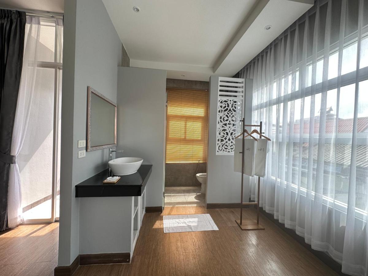 Auberge de jeunesse The White House Rachamankha เดอะ ไวท์เฮ้าส์ ราชมรรคา à Chiang Mai Extérieur photo