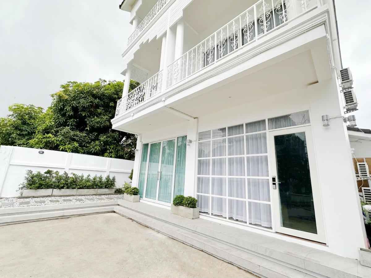 Auberge de jeunesse The White House Rachamankha เดอะ ไวท์เฮ้าส์ ราชมรรคา à Chiang Mai Extérieur photo