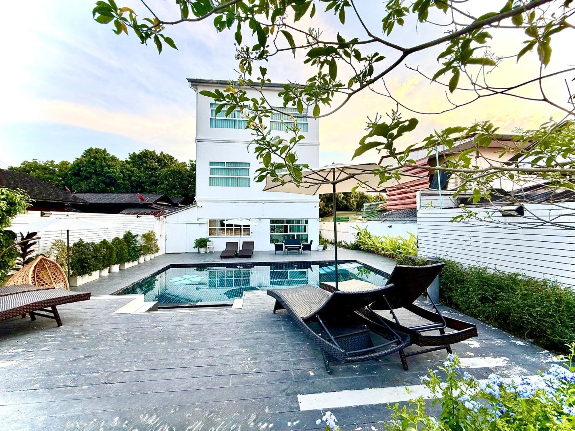 Auberge de jeunesse The White House Rachamankha เดอะ ไวท์เฮ้าส์ ราชมรรคา à Chiang Mai Extérieur photo